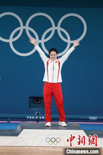 罗诗芳巴黎奥运女子59公斤级举重赛夺冠 面对生