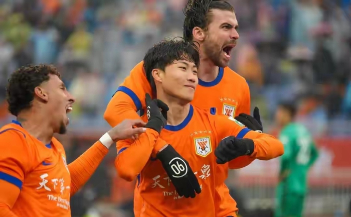 足协评议组认定马德鲁加手球应判点球 漏判引争