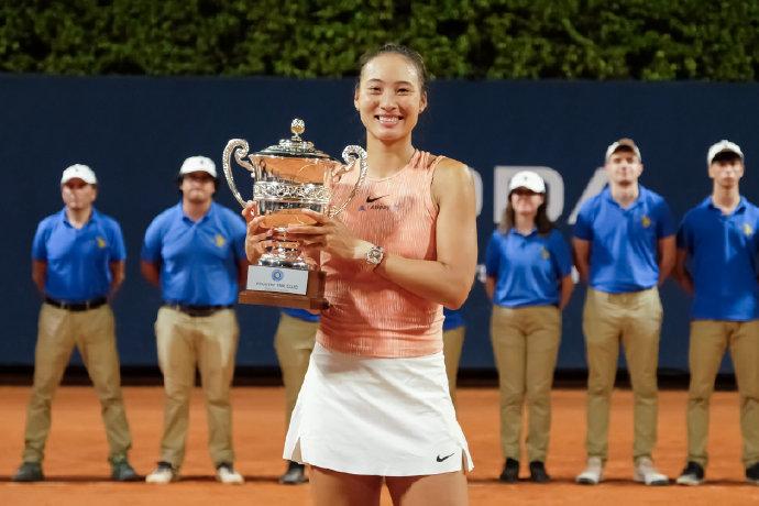 郑钦文夺得生涯第三冠并对巴黎奥运会表达强烈