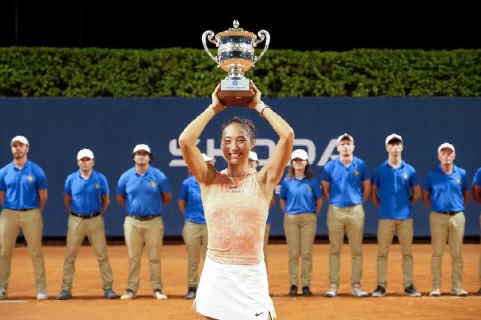 郑钦文夺得生涯第三冠并对巴黎奥运会表达强烈