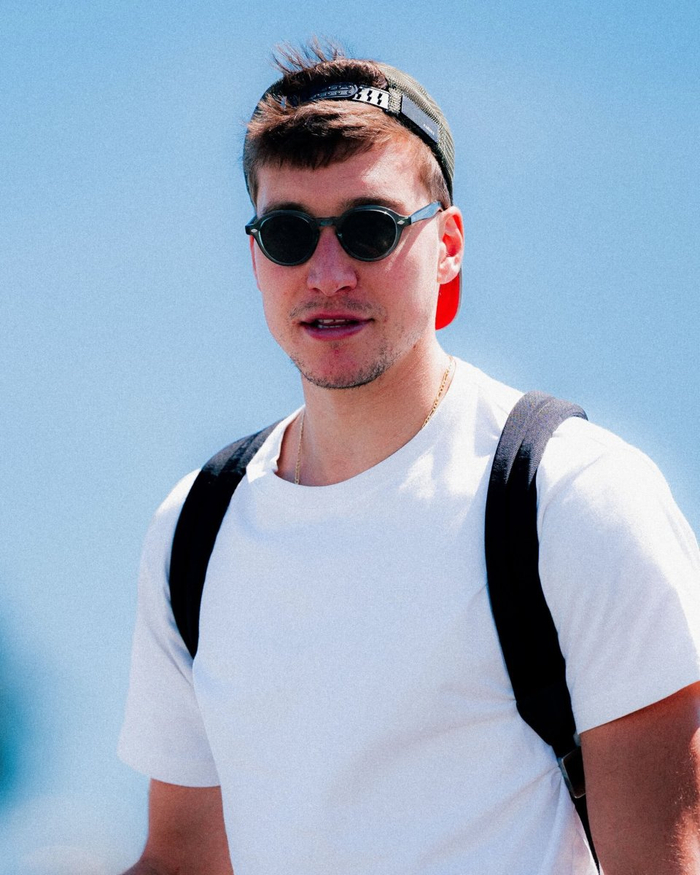 伦纳德28分领衔快船冲击国王 球队战术布局引关