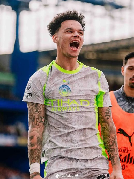 曼城新星奥赖利三场三球掀翻三强