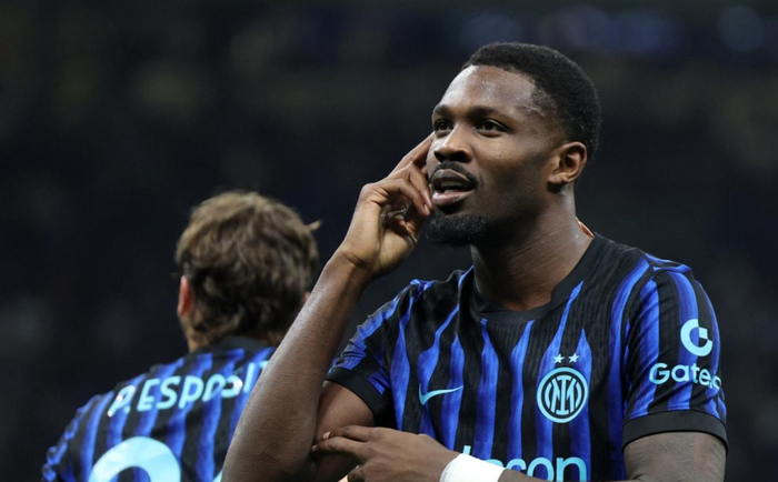 科莫爆冷负萨索洛 国际米兰三连胜领跑意甲积分